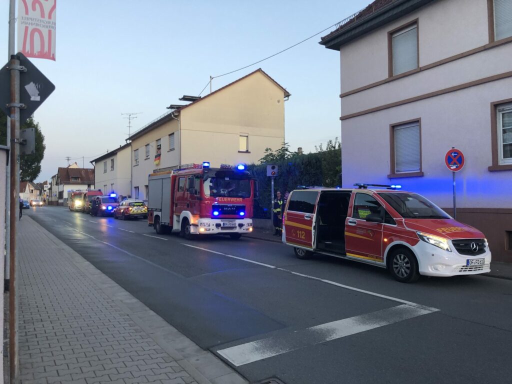 Diverse Einsatzfahrzeuge des Feuerwehren in Dreieich